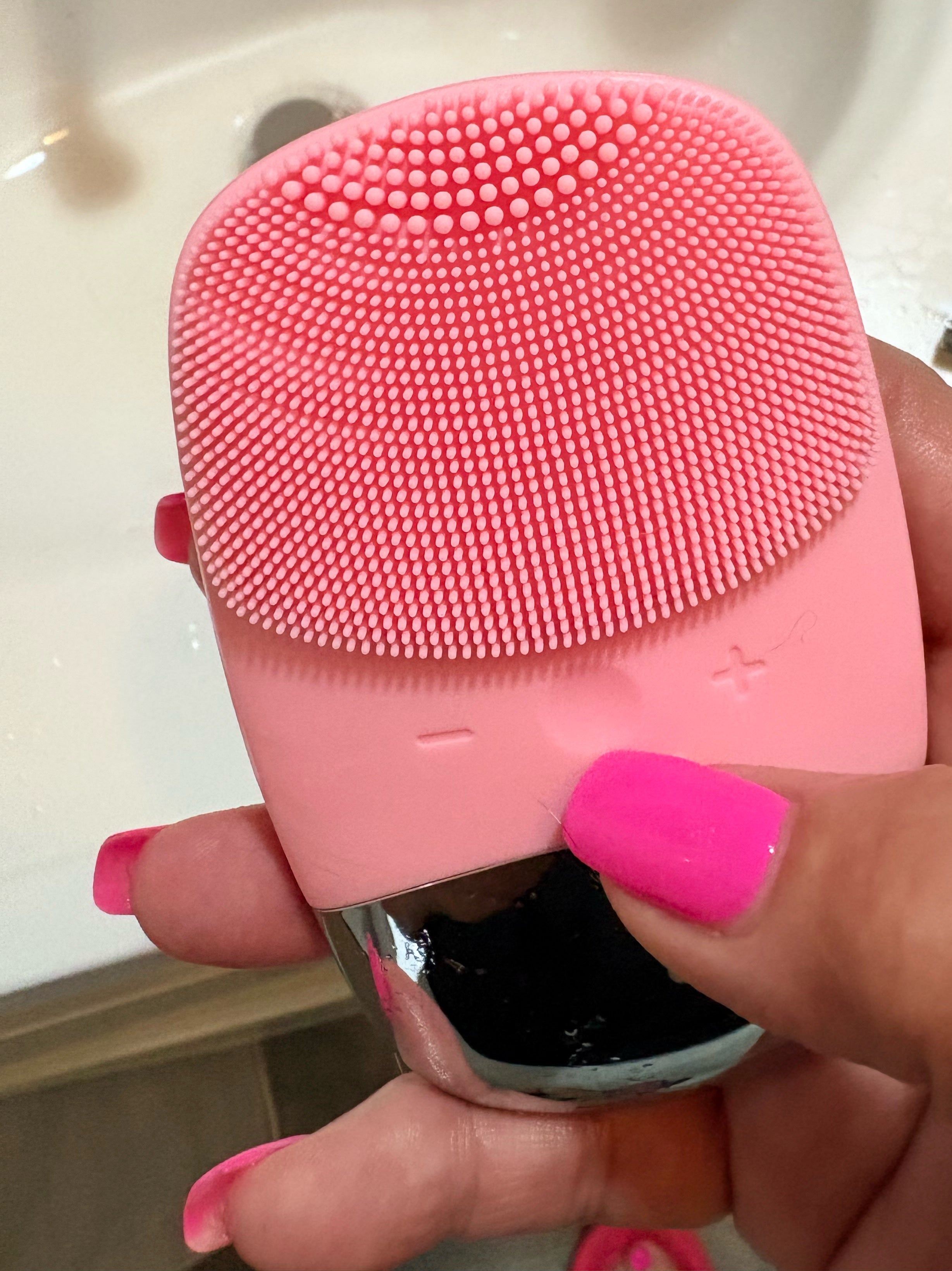 EllaGlow Facial Cleansing Brush